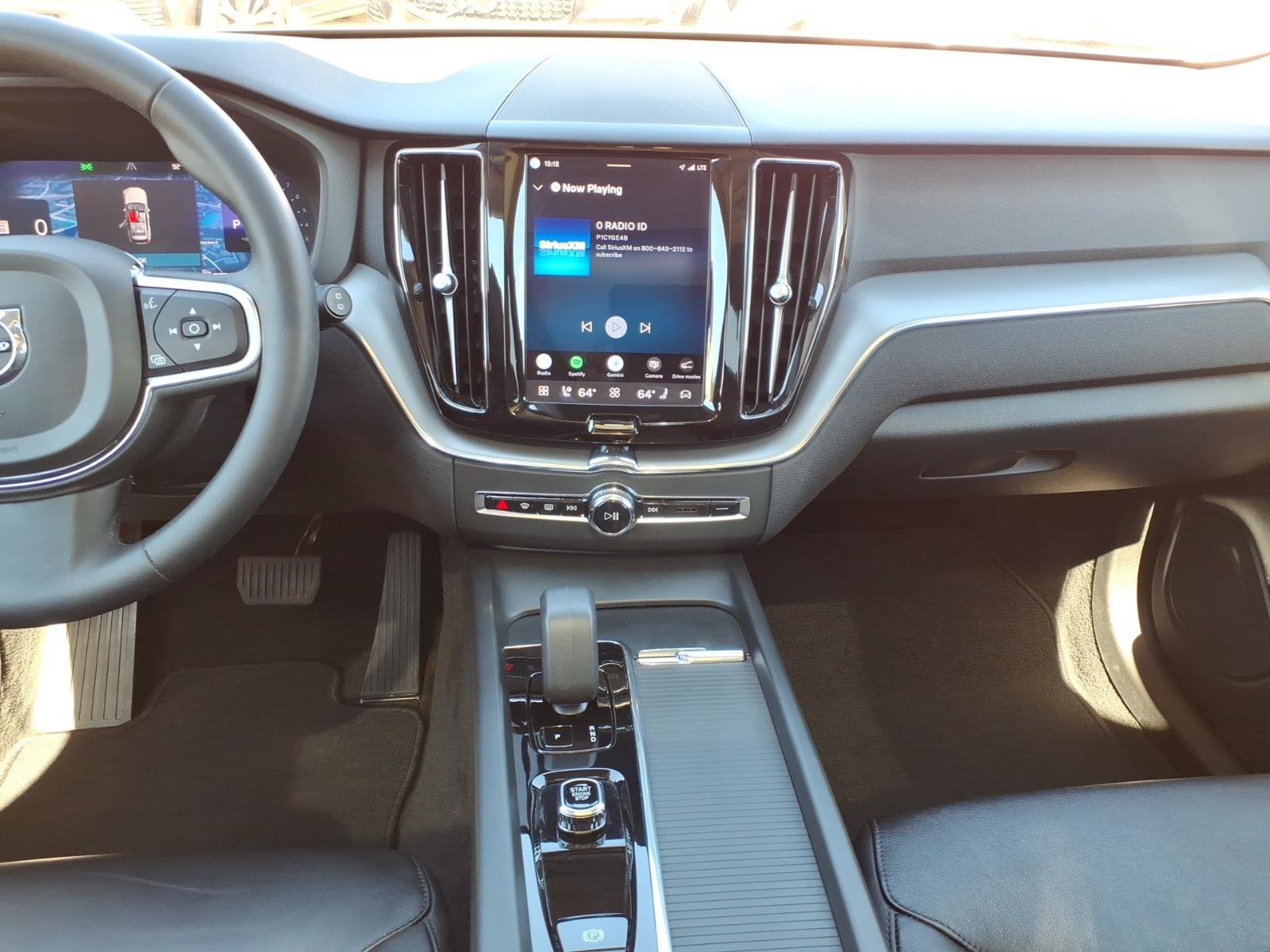 Certified 2023 Volvo XC60 B5 Core w/ Climate Package AWD/4WD image 14