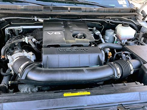 Used 2022 Nissan Frontier PRO-4X w/ Pro-4X Premium Package image 30