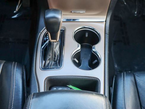 Used 2017 Jeep Grand Cherokee Overland image 26