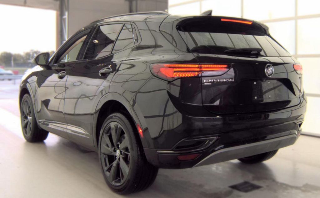 Used 2023 Buick Envision Preferred w/ Sport Touring Package AWD/4WD image 4