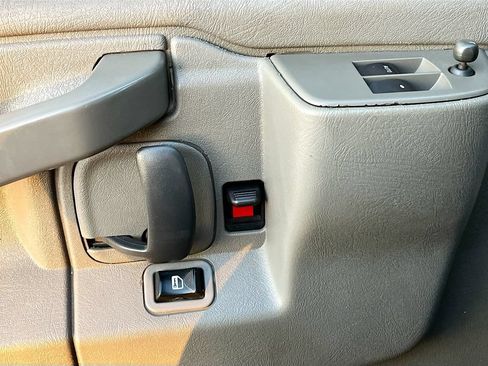 Used 2022 GMC Savana 2500 w/ Driver Convenience Package RWD image 17