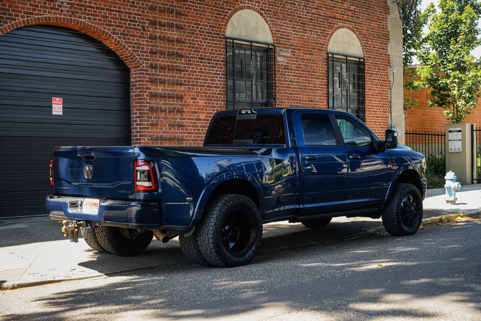 Used 2024 RAM 3500 Limited w/ Night Edition AWD/4WD image 3