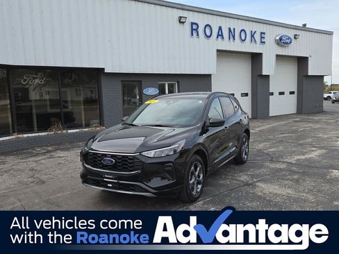 Used 2024 Ford Escape ST-Line w/ Tech Pack #1 AWD/4WD image 1