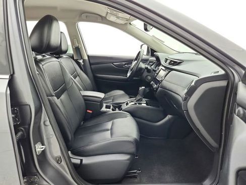 Used 2017 Nissan Rogue SL image 22