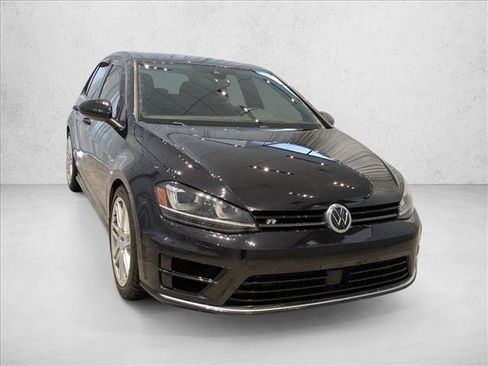 Used 2017 Volkswagen Golf R 4-Door image 3