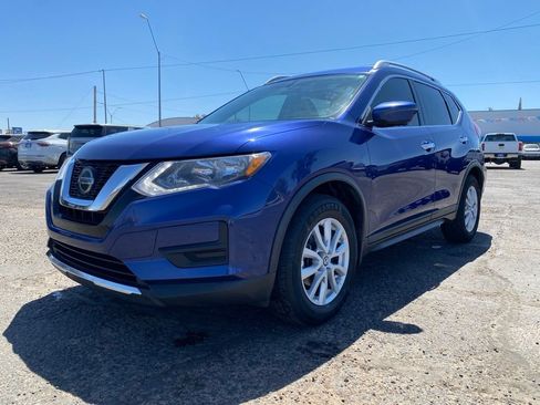 Used 2018 Nissan Rogue SV w/ Premium Package FWD image 2