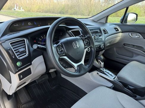 Used 2013 Honda Civic LX image 17