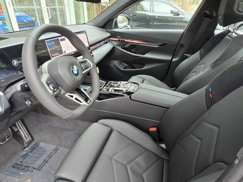 New 2026 BMW 530i xDrive w/ M Sport Package AWD/4WD image 13