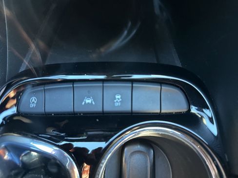 Used 2023 Buick Encore GX Select image 19