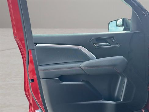 Used 2023 Chevrolet Colorado Z71 w/ Z71 Convenience Package 2 image 26