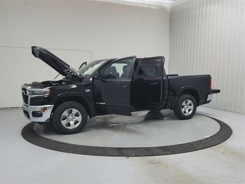 New 2026 RAM 1500 4x4 Crew Cab image 11