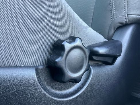 Used 2019 Toyota Tacoma SR5 image 35