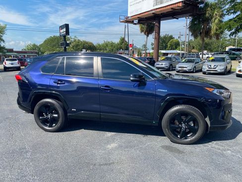 Used 2020 Toyota RAV4 XSE w/ XSE Grade Weather Package AWD/4WD image 6