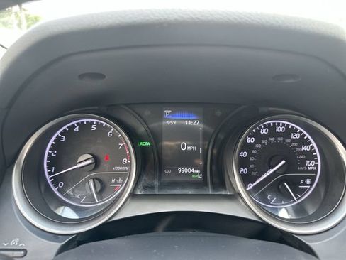 Used 2023 Toyota Camry SE w/ Convenience Package FWD image 18