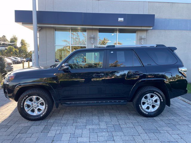 Used 2023 Toyota 4Runner SR5 Premium w/ Moonroof Package AWD/4WD image 3