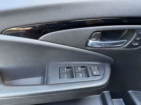 Used 2018 Honda Pilot Elite image 8