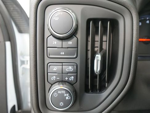 Used 2025 Chevrolet Silverado 2500 W/T w/ WT Convenience Package image 34