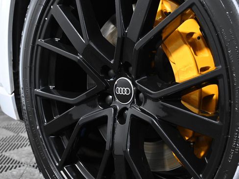 Used 2022 Audi e-tron Chronos image 36