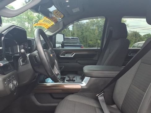 Used 2024 Chevrolet Silverado 2500 LT AWD/4WD image 21
