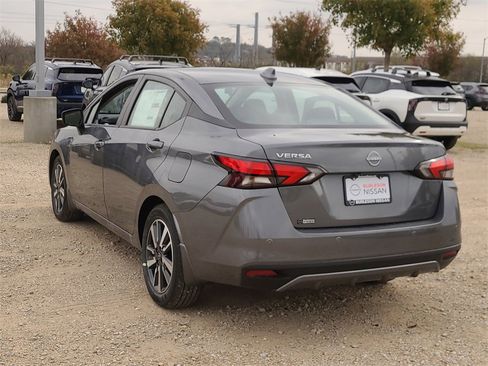 New 2025 Nissan Versa SV image 2