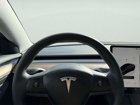 Used 2023 Tesla Model 3 Long Range image 17