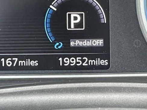 Used 2022 Nissan Leaf SV Plus image 27