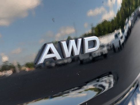 Used 2024 Nissan Rogue S AWD/4WD image 30