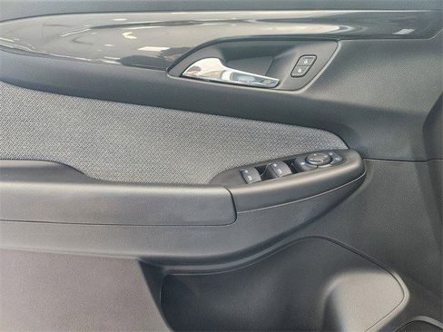 Certified 2025 Chevrolet TrailBlazer LT w/ Driver Confidence Package image 6