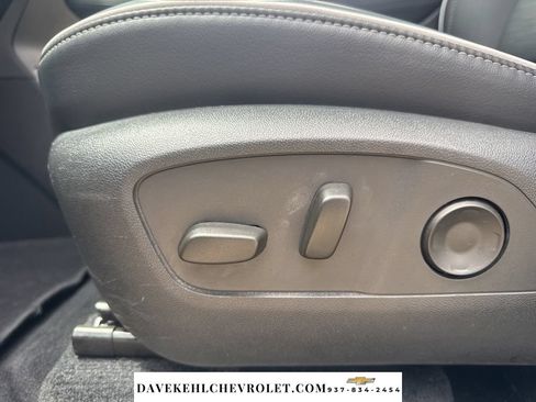 Used 2025 Buick Enclave Sport Touring w/ Power Package AWD/4WD image 17