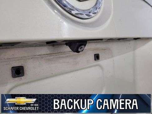 Used 2015 Cadillac Escalade Premium image 11