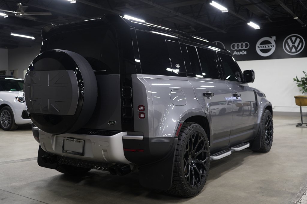 Used 2023 Land Rover Defender 110 S AWD/4WD image 5