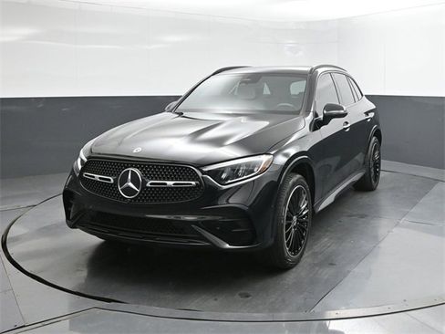 Used 2025 Mercedes-Benz GLC 300 image 30