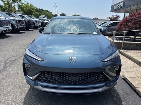 New 2025 Buick Envista Avenir image 2