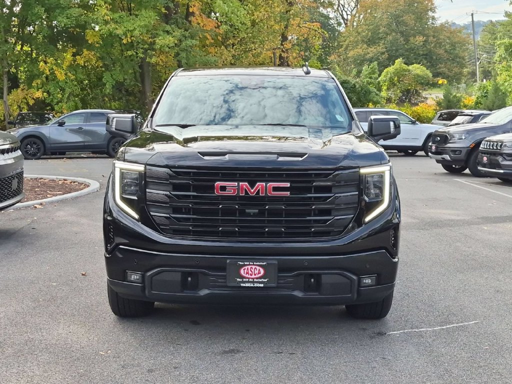 Used 2025 GMC Sierra 1500 Elevation w/ Preferred Package AWD/4WD image 9