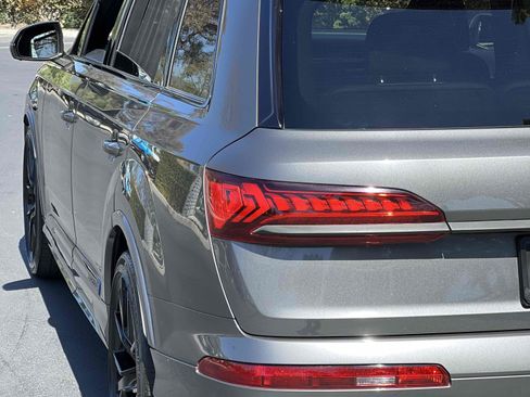 Used 2020 Audi Q7 3.0T Prestige w/ Prestige Package AWD/4WD image 59
