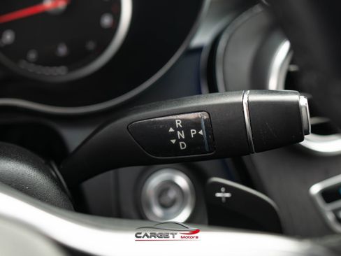 Used 2020 Mercedes-Benz C 300 4MATIC Sedan image 22