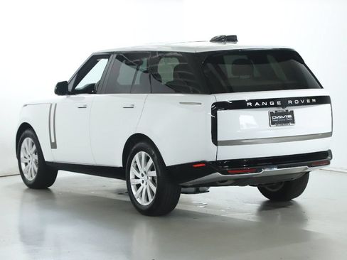 Used 2025 Land Rover Range Rover SE AWD/4WD image 5