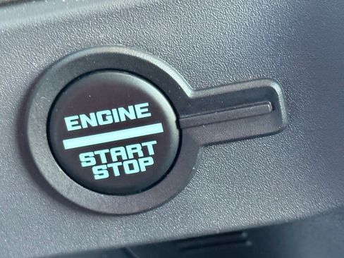 Used 2025 Ford Bronco 4-Door image 31