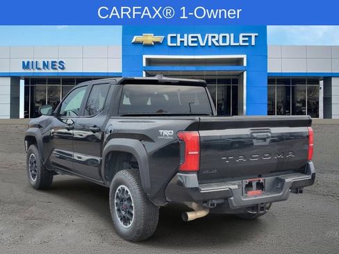 Used 2024 Toyota Tacoma TRD Off-Road image 3