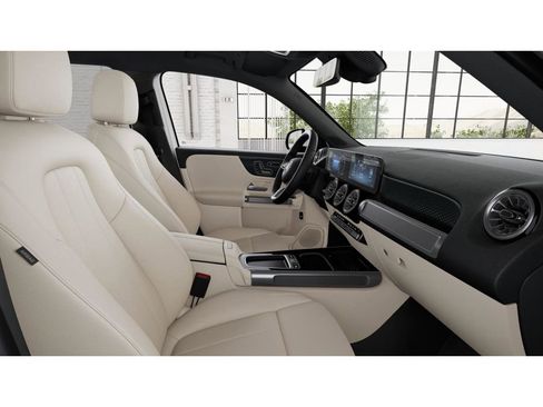 New 2025 Mercedes-Benz GLB 250 4MATIC image 4