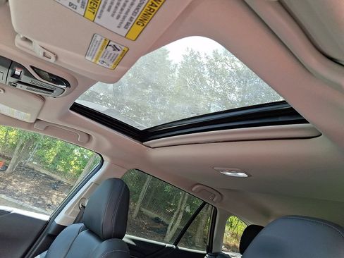 Used 2023 Subaru Outback Touring XT AWD/4WD image 17