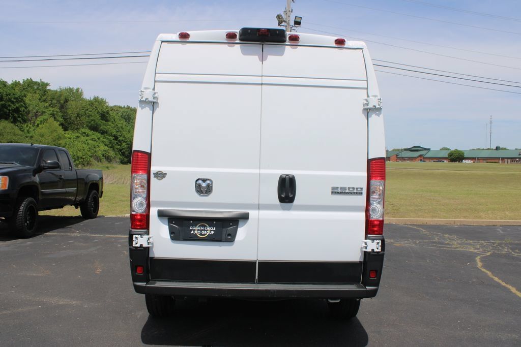 Used 2024 RAM ProMaster 2500 w/ Convenience Group FWD image 8