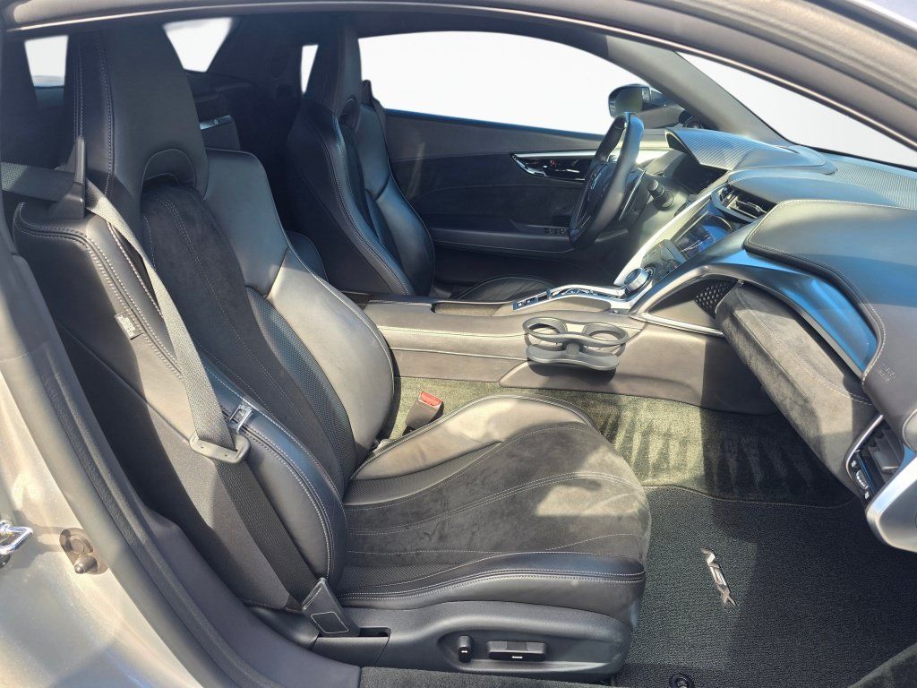 Used 2017 Acura NSX AWD/4WD image 17