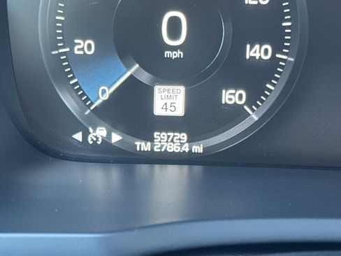 Used 2022 Volvo XC90 T5 Momentum w/ Advanced Package image 30