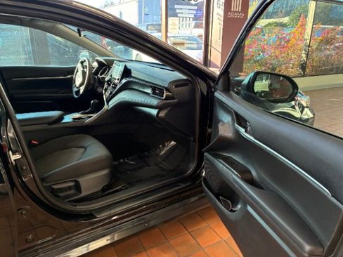 Used 2023 Toyota Camry LE image 28