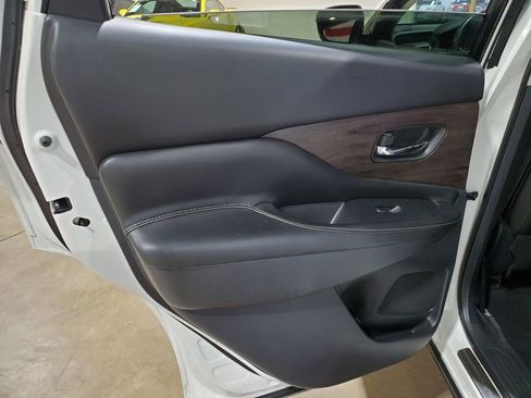 Used 2019 Nissan Murano Platinum w/ Cargo Package image 28