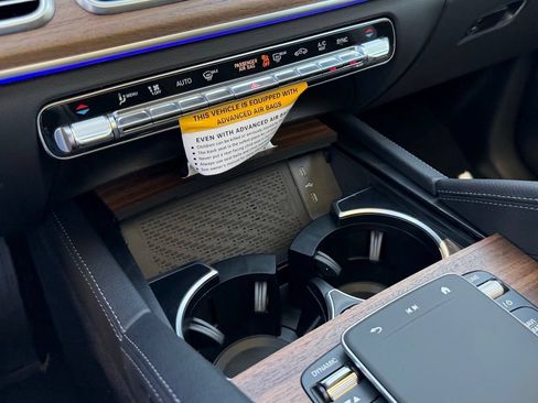 New 2026 Mercedes-Benz GLS 450 4MATIC image 28