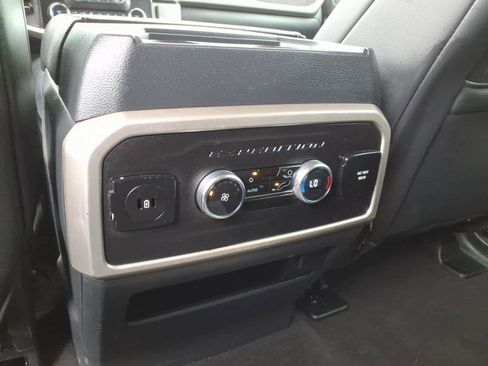 Used 2024 Ford Expedition XLT AWD/4WD image 7