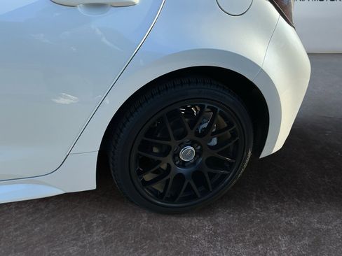 Used 2019 Toyota Corolla XSE image 9