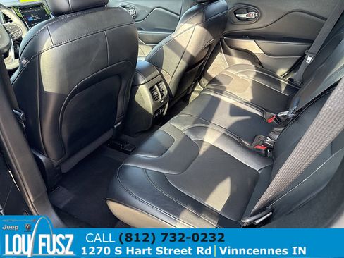 Used 2022 Jeep Cherokee Limited image 12